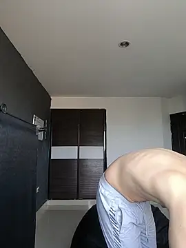 Snapshot of TeddyBear_07 chatting on November 5, 2025, 12:38 pm TeddyBear 07 online show from November 5, 2025, 12:38 pm