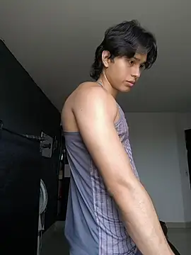 Snapshot of TeddyBear_07 chatting on November 7, 2025, 12:27 pm TeddyBear 07 online show from November 7, 2025, 12:27 pm