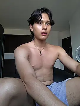 Snapshot of TeddyBear_07 chatting on November 8, 2025, 1:33 pm TeddyBear 07 online show from November 8, 2025, 1:33 pm