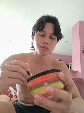 Snapshot of TeddyBear_07 chatting on November 13, 2025, 3:22 pm TeddyBear 07 online show from November 13, 2025, 3:22 pm