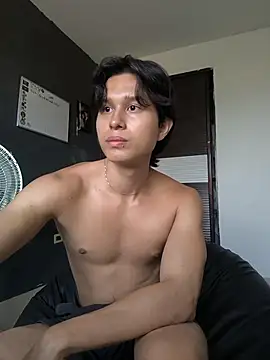 Snapshot of TeddyBear_07 chatting on November 15, 2025, 11:51 am TeddyBear 07 online show from November 15, 2025, 11:51 am