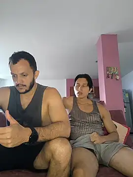 Snapshot of TeddyBear_07 chatting on November 18, 2025, 1:04 pm TeddyBear 07 online show from November 18, 2025, 1:04 pm