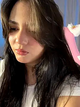 Angeldusttt online show from November 27, 2025, 5:48 pm