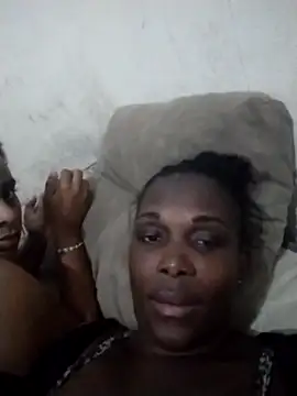 Snapshot of Morena_2021 chatting on October 16, 2025, 10:44 pm Morena 2021 online show from October 16, 2025, 10:44 pm
