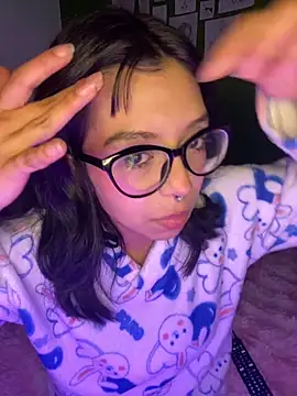 Snapshot of Valen-Foxx chatting on September 12, 2025, 5:29 am Valen-Foxx online show from September 12, 2025, 5:29 am