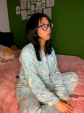 Snapshot of Valen-Foxx chatting on September 28, 2025, 5:57 am Valen-Foxx online show from September 28, 2025, 5:57 am