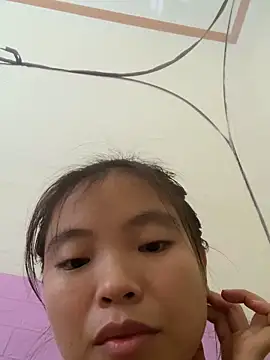 viluna online show from October 9, 2025, 4:43 am