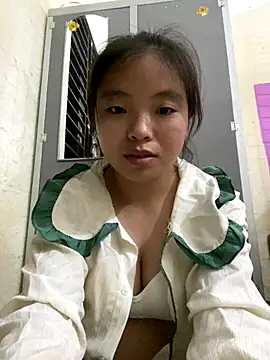 viluna online show from November 6, 2025, 1:12 pm