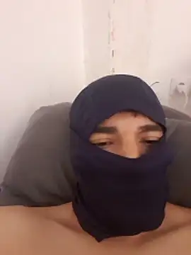 Snapshot of Elcurvo69 chatting on October 31, 2025, 11:39 pm Elcurvo69 online show from October 31, 2025, 11:39 pm