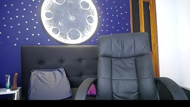 Snapshot of Olivia11_ chatting on September 13, 2025, 3:12 pm Olivia11 online show from September 13, 2025, 3:12 pm