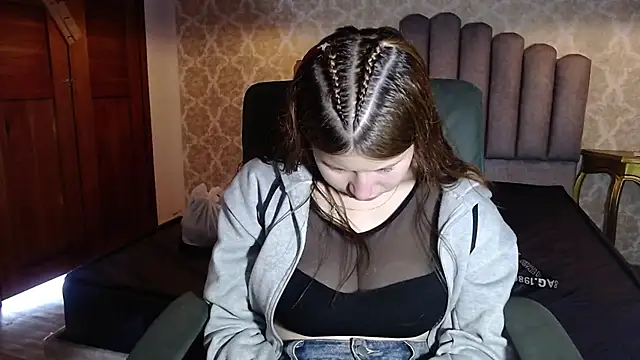 Snapshot of Olivia11_ chatting on October 11, 2025, 12:15 pm Olivia11 online show from October 11, 2025, 12:15 pm