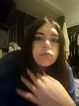 KatieLace online show from October 1, 2025, 6:03 pm