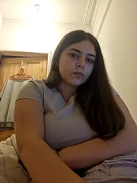 KatieLace online show from October 16, 2025, 9:27 pm
