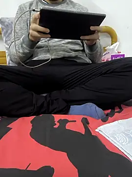 yazinyazin1 online show from November 19, 2025, 2:06 pm