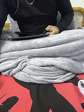 yazinyazin1 online show from November 20, 2025, 3:28 am