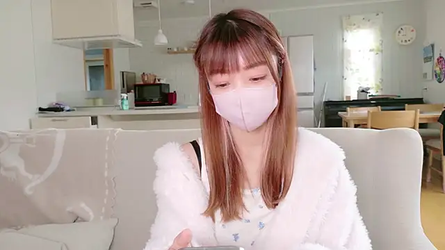 Snapshot of SUZU_1201 chatting on October 20, 2025, 12:00 am SUZU 1201 online show from October 20, 2025, 12:00 am