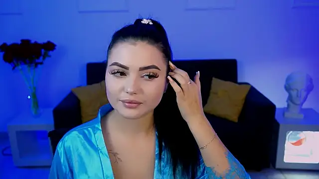 NaomiWilsons online show from December 5, 2025, 12:25 pm