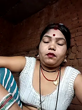 Priya tyagi online show from October 3, 2025, 10:07 pm