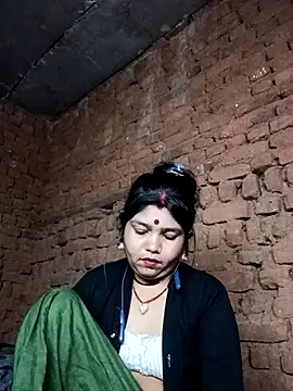 Priya tyagi online show from October 7, 2025, 10:40 pm