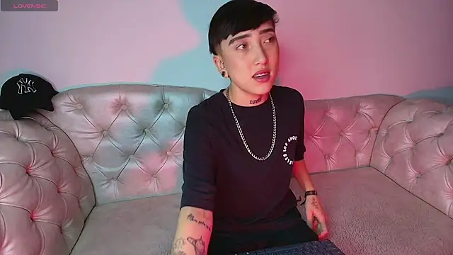 Eryx Eriscor online show from September 26, 2025, 2:32 pm