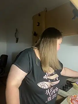 Snapshot of MartaXLove chatting on October 26, 2025, 4:24 pm MartaXLove online show from October 26, 2025, 4:24 pm