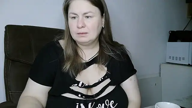 Snapshot of MartaXLove chatting on November 15, 2025, 11:07 am MartaXLove online show from November 15, 2025, 11:07 am