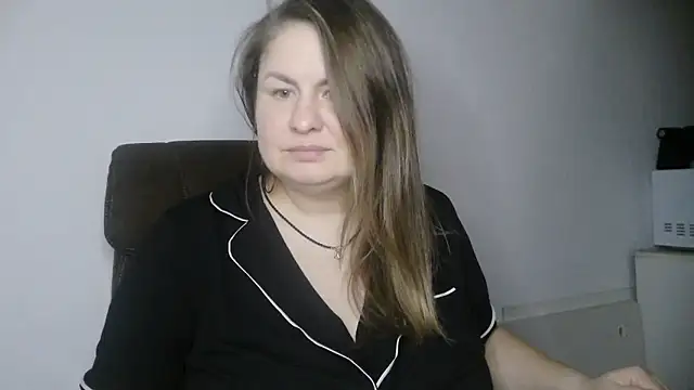 Snapshot of MartaXLove chatting on November 16, 2025, 11:21 pm MartaXLove online show from November 16, 2025, 11:21 pm