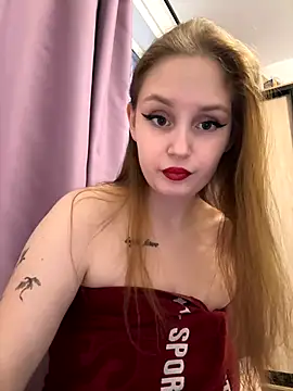 Snapshot of HoneyLace_ chatting on November 29, 2025, 12:19 pm HoneyLace online show from November 29, 2025, 12:19 pm