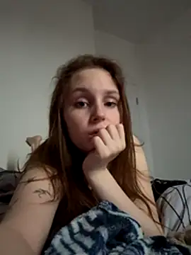 Snapshot of HoneyLace_ chatting on December 3, 2025, 11:08 am HoneyLace online show from December 3, 2025, 11:08 am