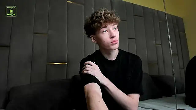 Snapshot of Kevin_Garsia chatting on September 25, 2025, 8:34 pm Kevin Garsia online show from September 25, 2025, 8:34 pm