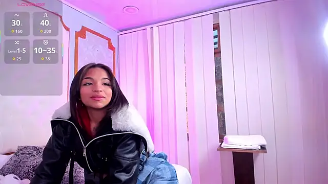 Snapshot of Manelyk_evanss_ chatting on September 10, 2025, 11:32 am Manelyk evanss online show from September 10, 2025, 11:32 am