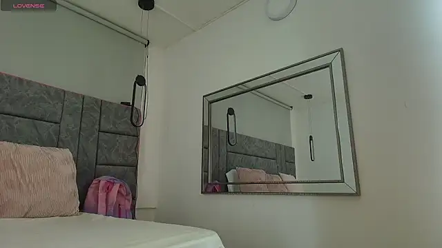 alaska  williams   online show from November 8, 2025, 1:06 am