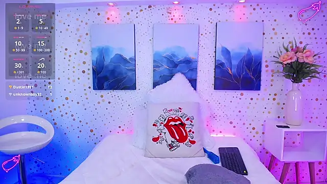 Emily Vaughan online show from September 26, 2025, 3:32 am