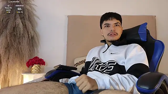 Snowlann online show from November 21, 2025, 12:59 pm