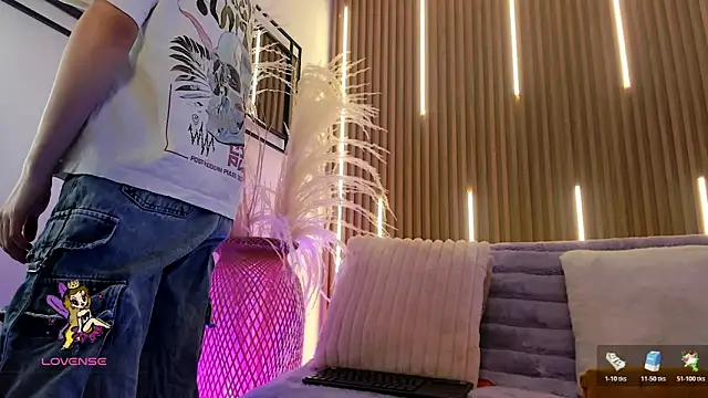 Snapshot of ArianaSantana chatting on November 21, 2025, 12:48 pm ArianaSantana online show from November 21, 2025, 12:48 pm