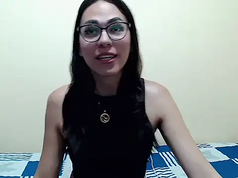 missblu online show from December 1, 2025, 2:44 pm