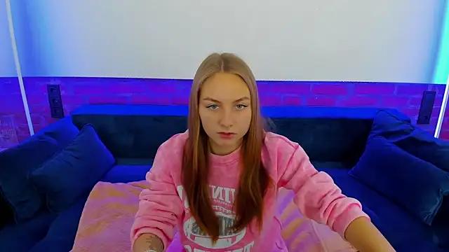 MilaAddams online show from November 11, 2025, 6:35 am