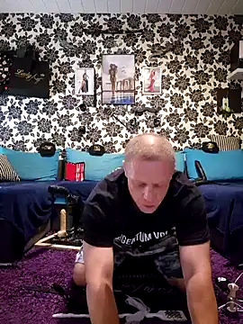 Snapshot of Sklave-Sille chatting on September 10, 2025, 1:00 pm Sklave-Sille online show from September 10, 2025, 1:00 pm