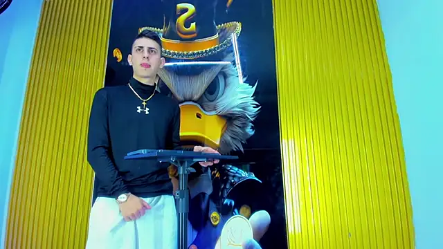 Dante Brown1  online show from December 14, 2025, 3:56 am