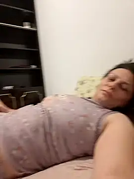 jessyca  online show from October 21, 2025, 8:20 pm