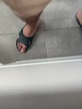 Yazaza1999 online show from October 12, 2025, 12:15 pm