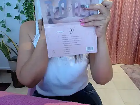 Snapshot of Manuela_lara_ chatting on September 13, 2025, 4:07 pm Manuela lara online show from September 13, 2025, 4:07 pm
