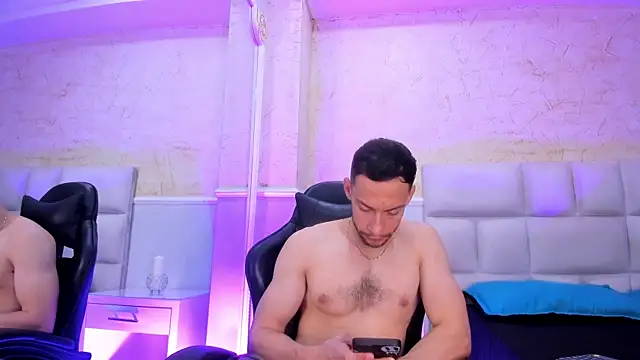 TyagoRoberts online show from November 5, 2025, 1:11 pm