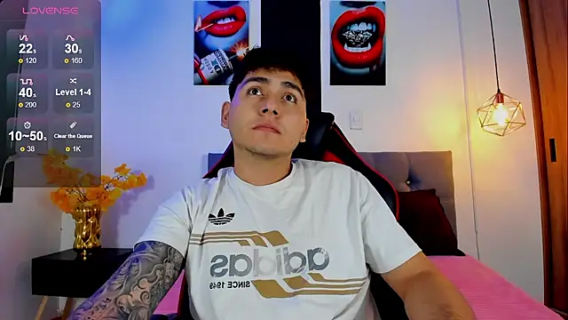 Snapshot of Nicolas_James_Sc chatting on September 24, 2025, 1:47 pm Nicolas James Sc online show from September 24, 2025, 1:47 pm