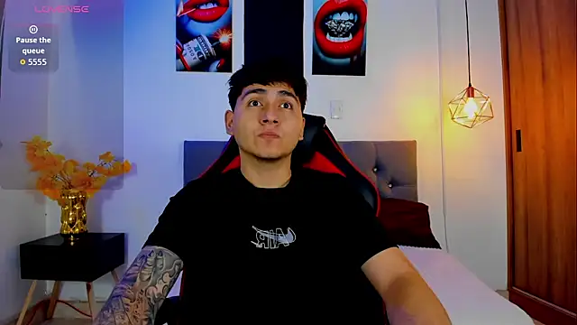 Snapshot of Nicolas_James_Sc chatting on September 30, 2025, 2:22 pm Nicolas James Sc online show from September 30, 2025, 2:22 pm