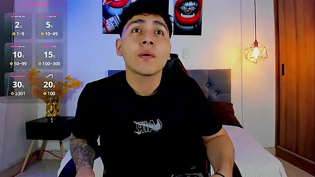 Snapshot of Nicolas_James_Sc chatting on October 6, 2025, 1:41 pm Nicolas James Sc online show from October 6, 2025, 1:41 pm