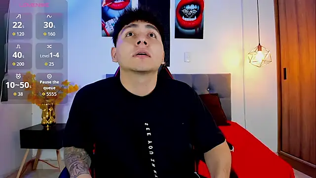 Snapshot of Nicolas_James_Sc chatting on October 7, 2025, 1:30 pm Nicolas James Sc online show from October 7, 2025, 1:30 pm