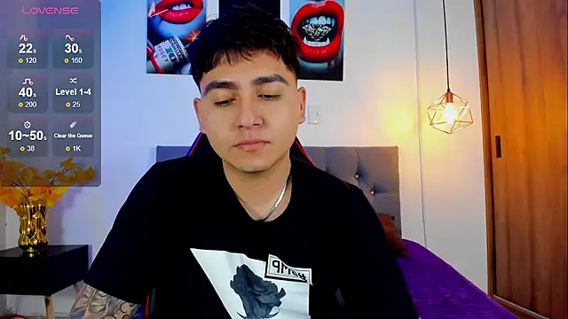 Snapshot of Nicolas_James_Sc chatting on October 21, 2025, 1:34 pm Nicolas James Sc online show from October 21, 2025, 1:34 pm