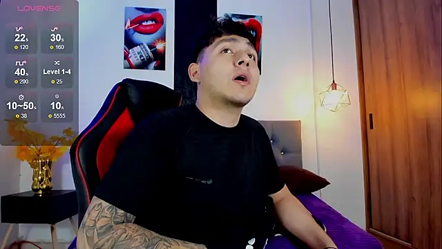 Snapshot of Nicolas_James_Sc chatting on November 1, 2025, 1:51 am Nicolas James Sc online show from November 1, 2025, 1:51 am