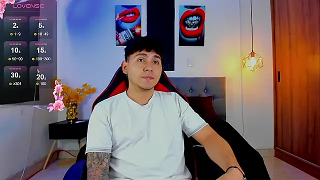 Snapshot of Nicolas_James_Sc chatting on November 15, 2025, 12:45 pm Nicolas James Sc online show from November 15, 2025, 12:45 pm